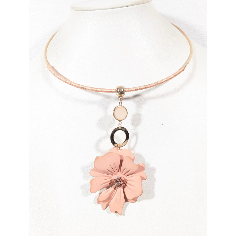 Cato Peach Flower Pendant Necklace 20" Gold Tone Rhinestone